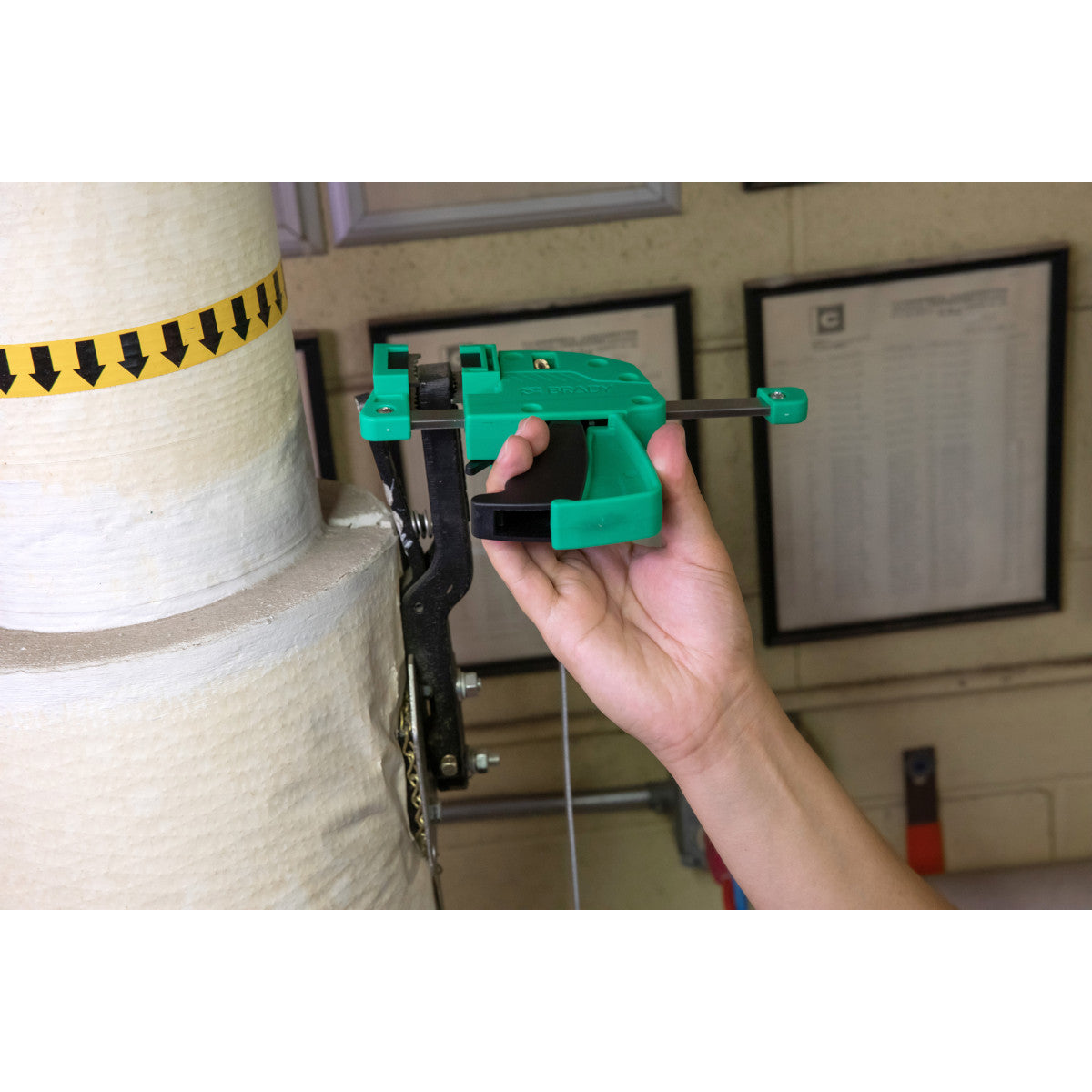 Cable clamp lock