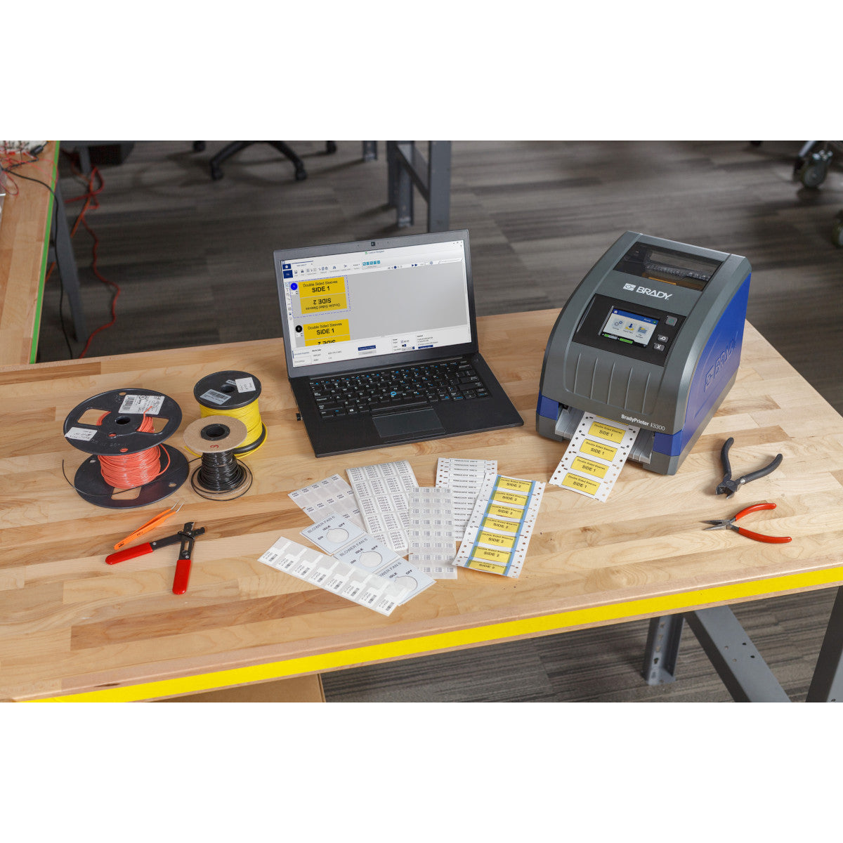 i3300 Etikettendrucker für die Industrie mit WLAN - EU + Brady Workstation-Suite