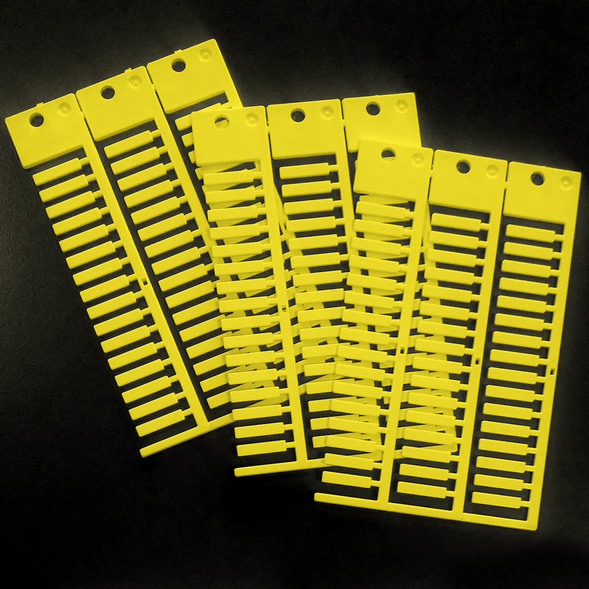 Yellow marking, 4 x 18, 3 rows