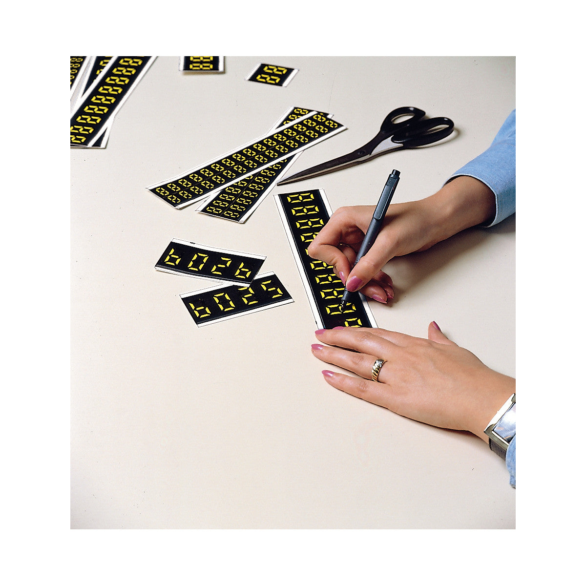 Numéro facile, 32 caractères par carte