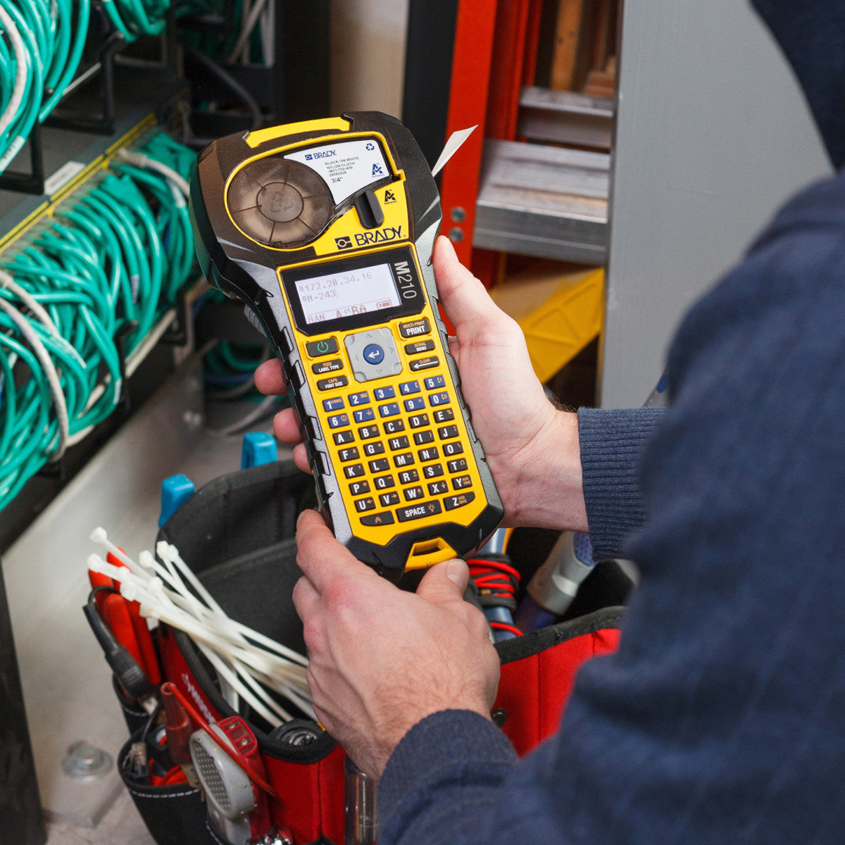 Imprimante d'étiquettes M210 - Emballage en carton