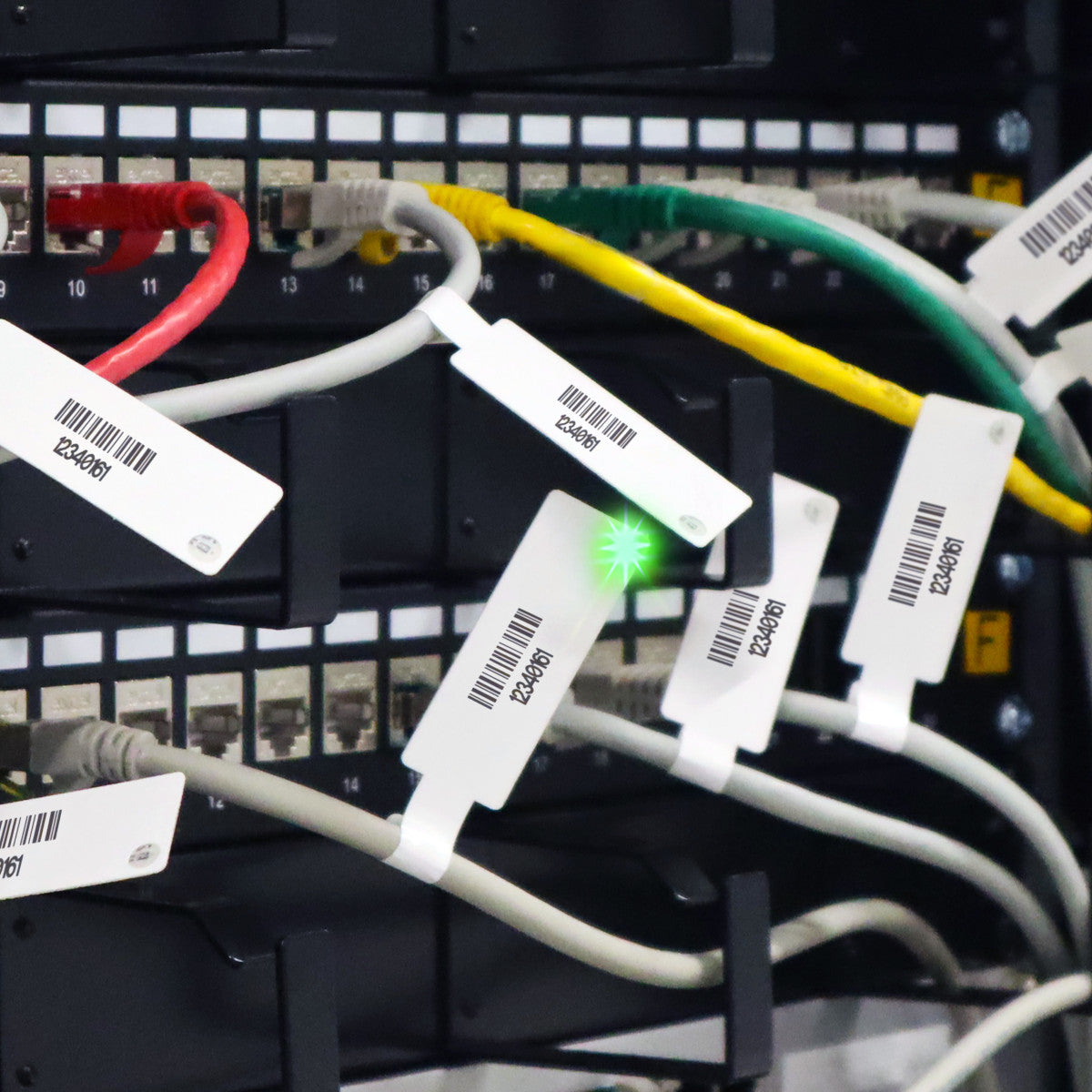 Glänzende weisse RFID-LED-Etikettenfahne aus Polyester